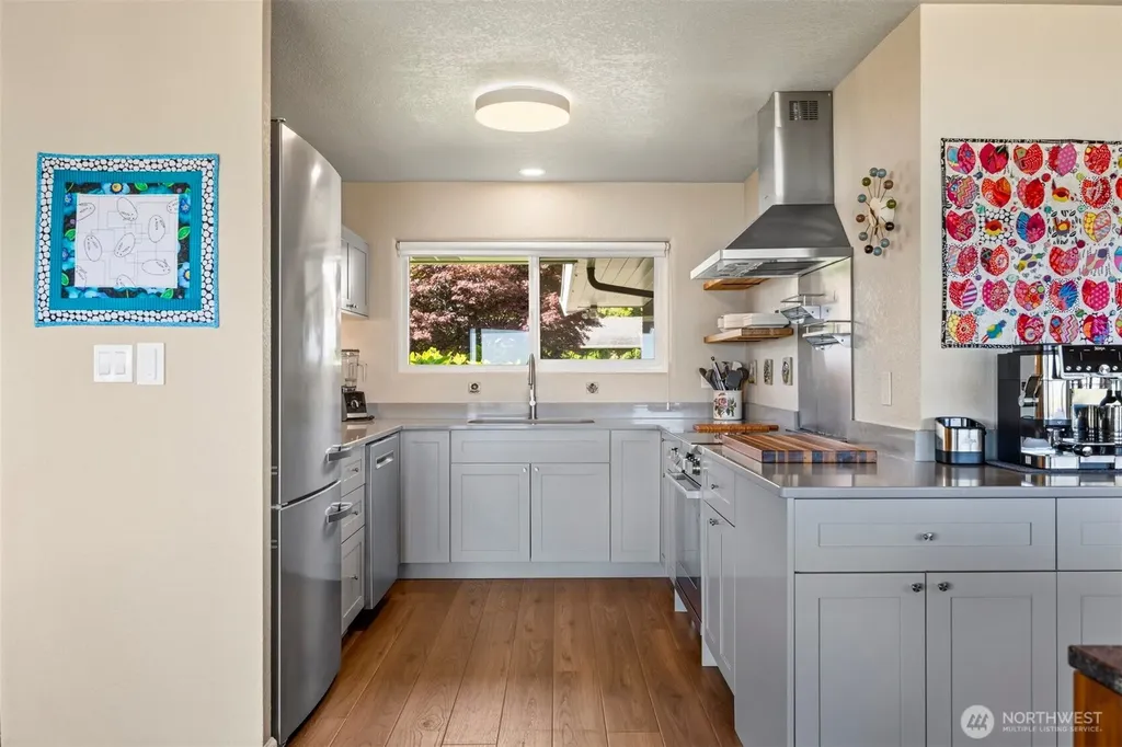 3919 Cliffside Drive Bellingham WA 98225