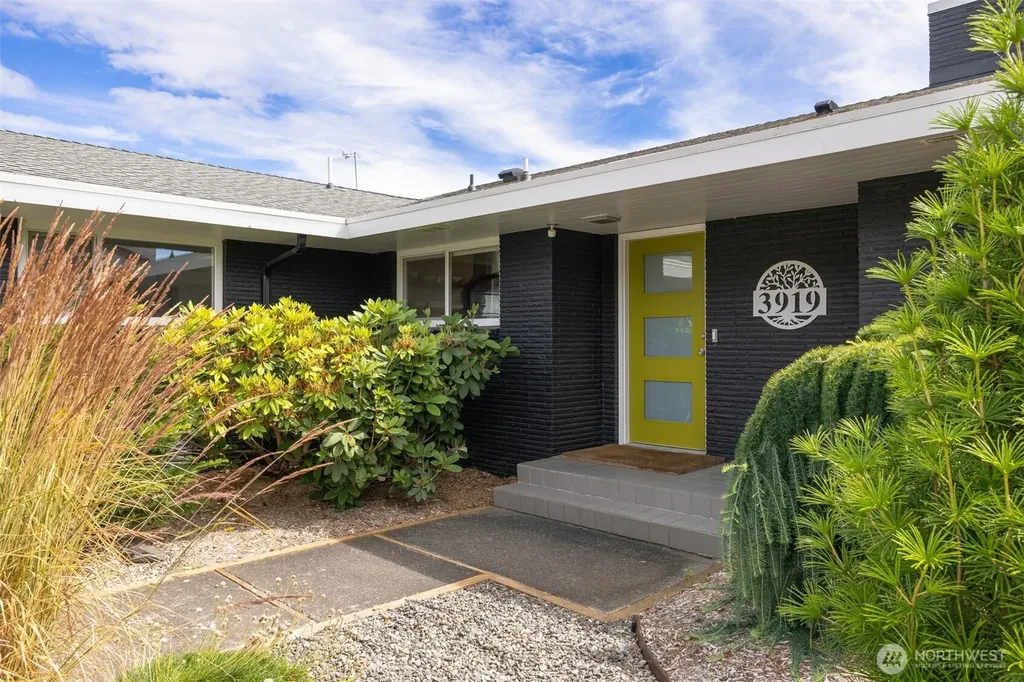 3919 Cliffside Drive Bellingham WA 98225