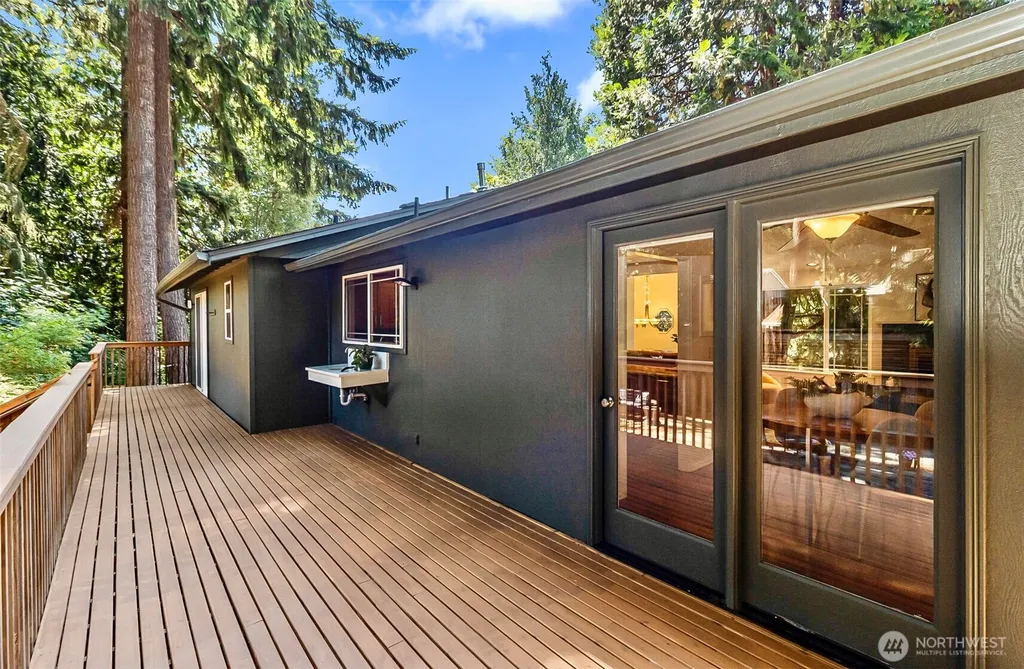 10716 127th Avenue NE Kirkland WA 98033