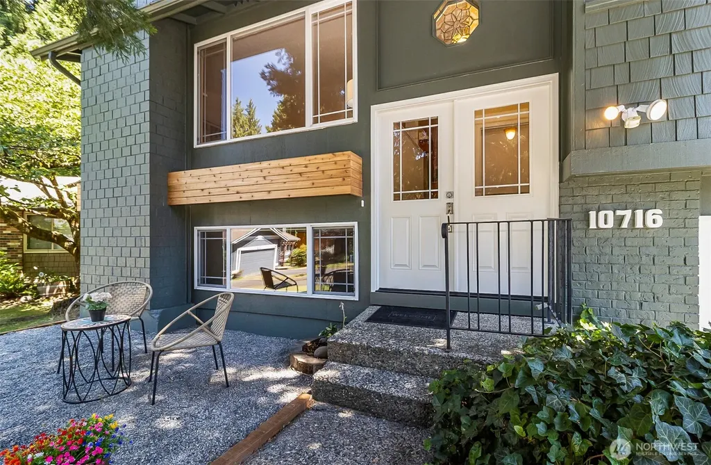 10716 127th Avenue NE Kirkland WA 98033