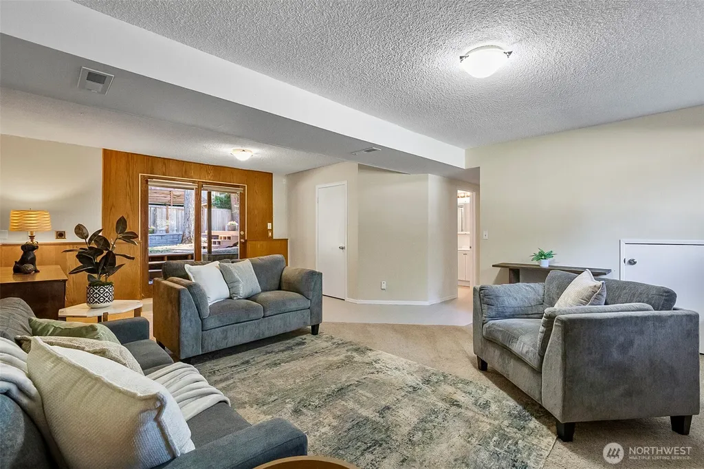 10716 127th Avenue NE Kirkland WA 98033