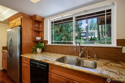 10716 127th Avenue NE Kirkland WA 98033