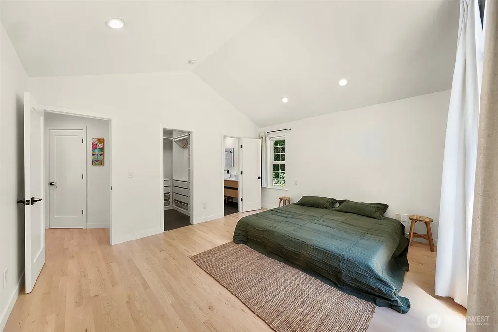 15917 183rd Place NE Woodinville WA 98072