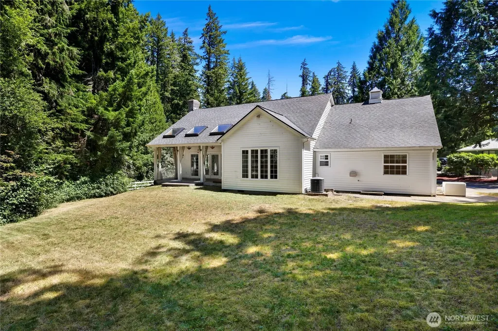 15917 183rd Place NE Woodinville WA 98072