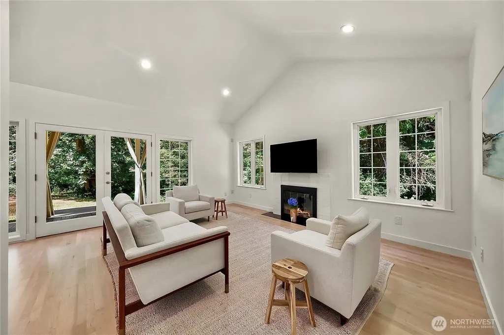15917 183rd Place NE Woodinville WA 98072