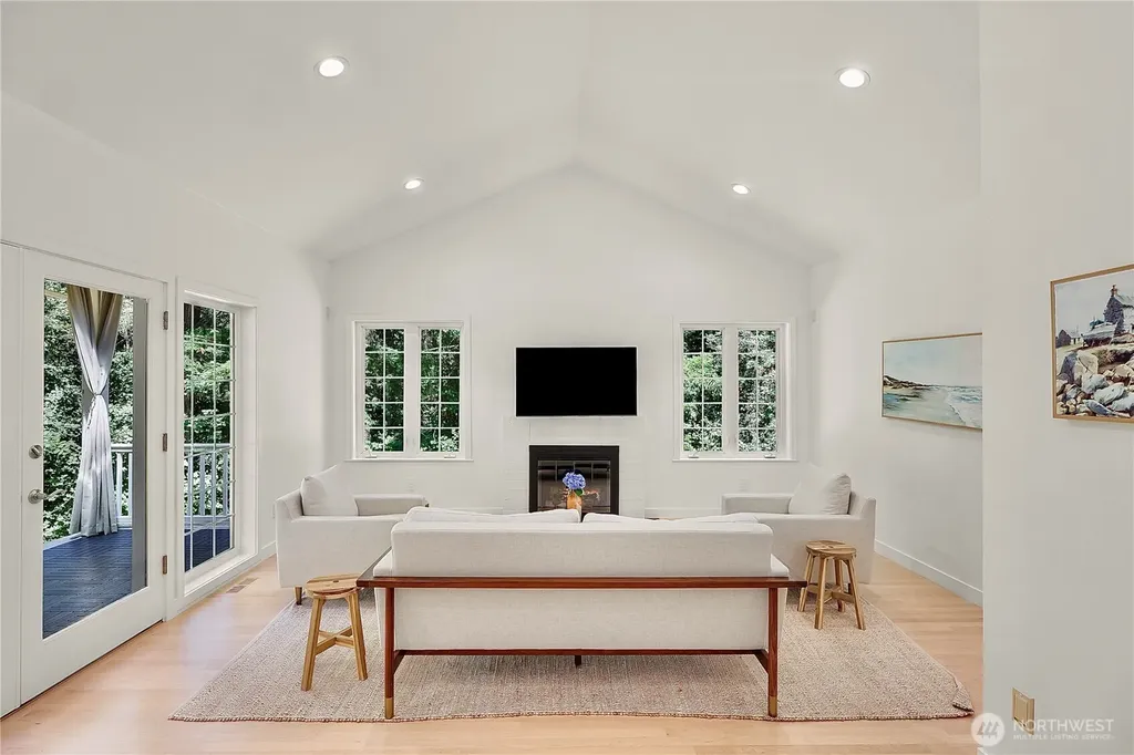 15917 183rd Place NE Woodinville WA 98072