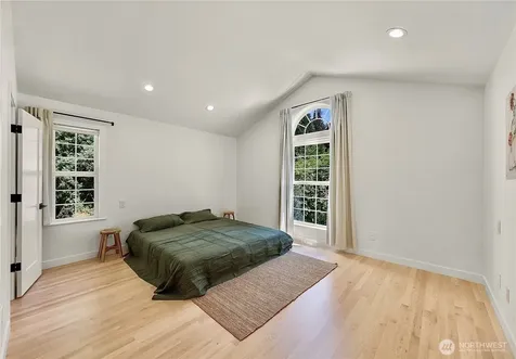 15917 183rd Place NE Woodinville WA 98072