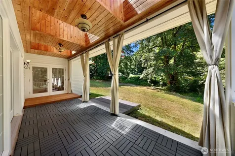 15917 183rd Place NE Woodinville WA 98072