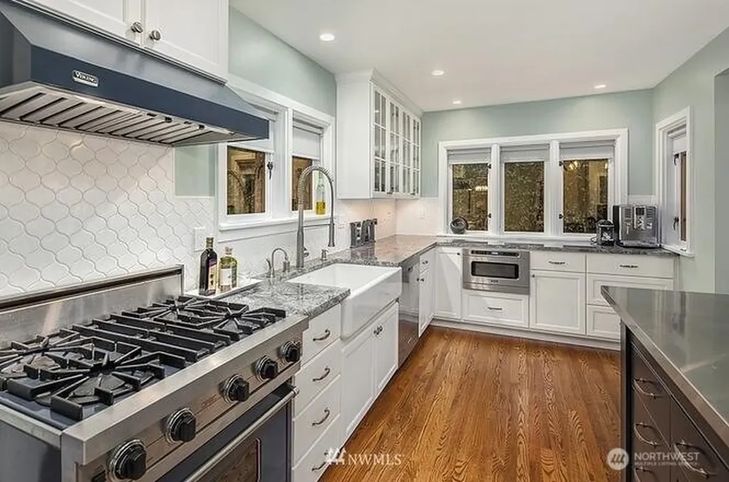4105 55th Avenue NE Seattle WA 98105