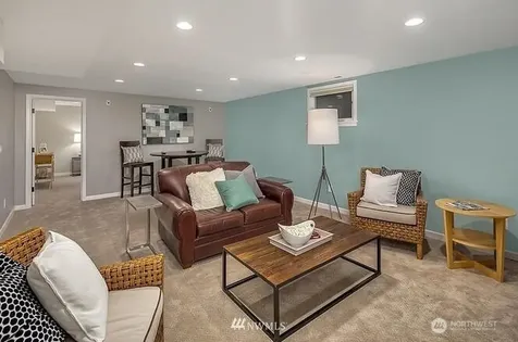 4105 55th Avenue NE Seattle WA 98105
