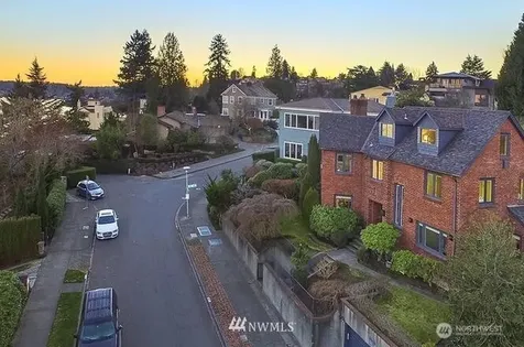 4105 55th Avenue NE Seattle WA 98105