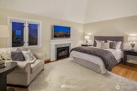 4105 55th Avenue NE Seattle WA 98105