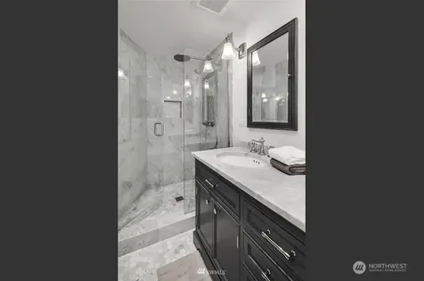 4105 55th Avenue NE Seattle WA 98105