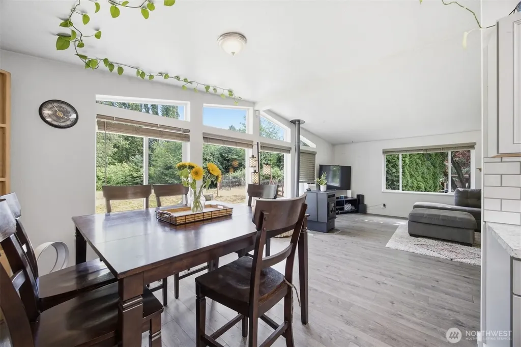 8148 James Tree Lane Blaine WA 98230