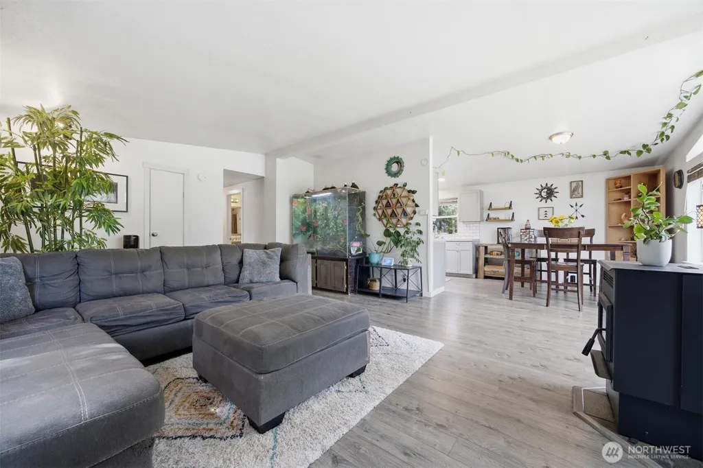 8148 James Tree Lane Blaine WA 98230