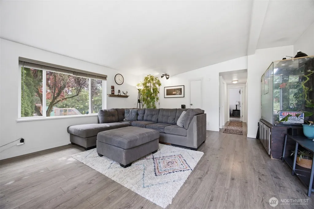 8148 James Tree Lane Blaine WA 98230