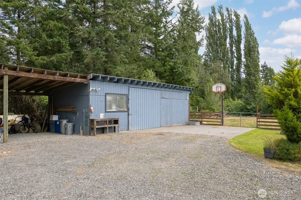 8148 James Tree Lane Blaine WA 98230