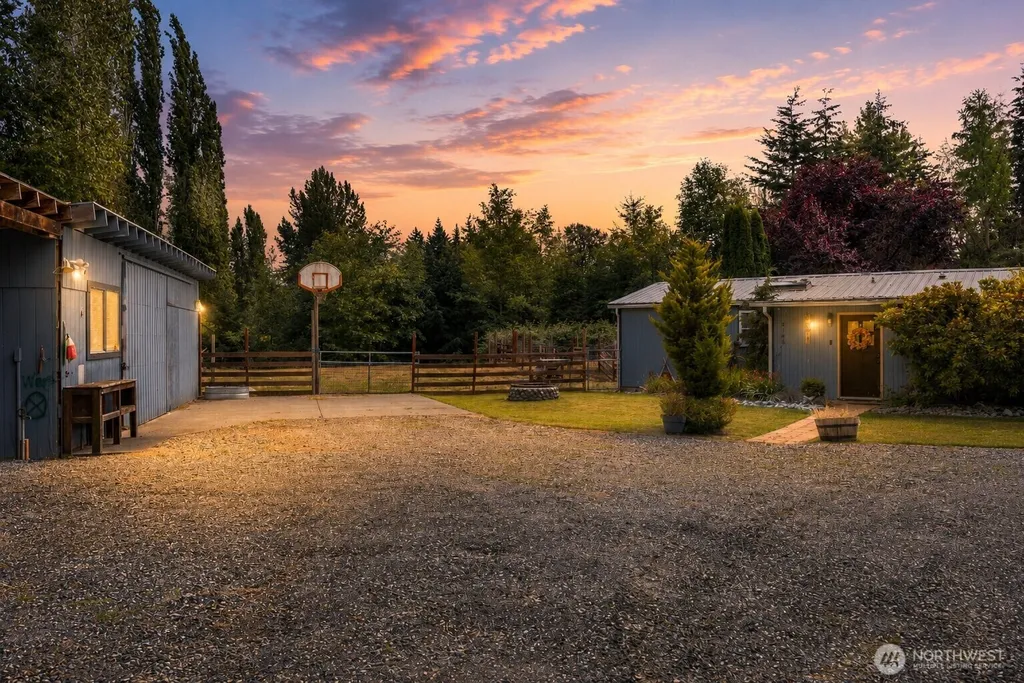 8148 James Tree Lane Blaine WA 98230