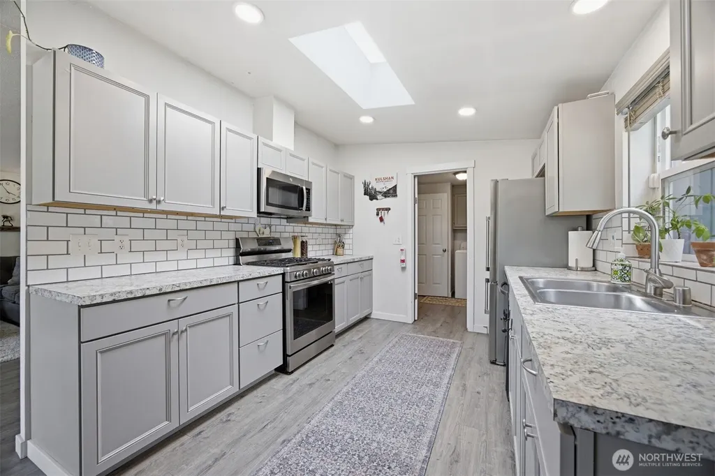 8148 James Tree Lane Blaine WA 98230