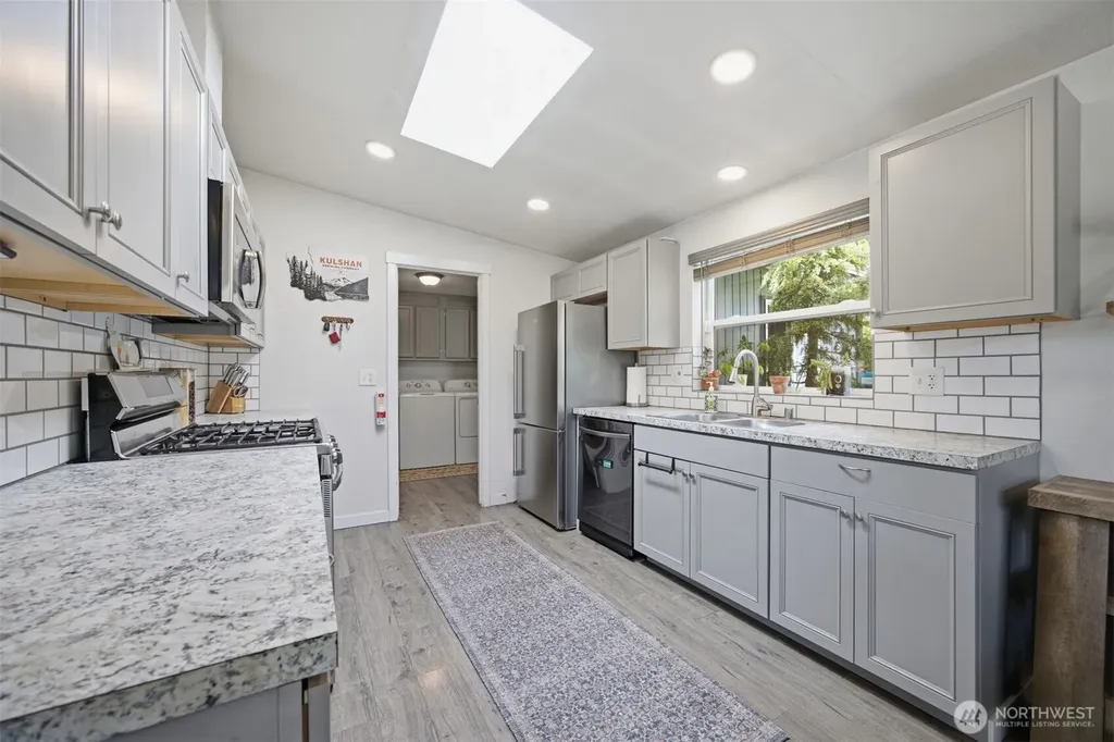 8148 James Tree Lane Blaine WA 98230