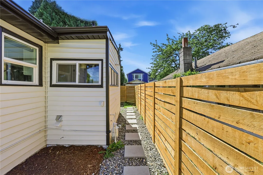 12215 44th Avenue S Tukwila WA 98178