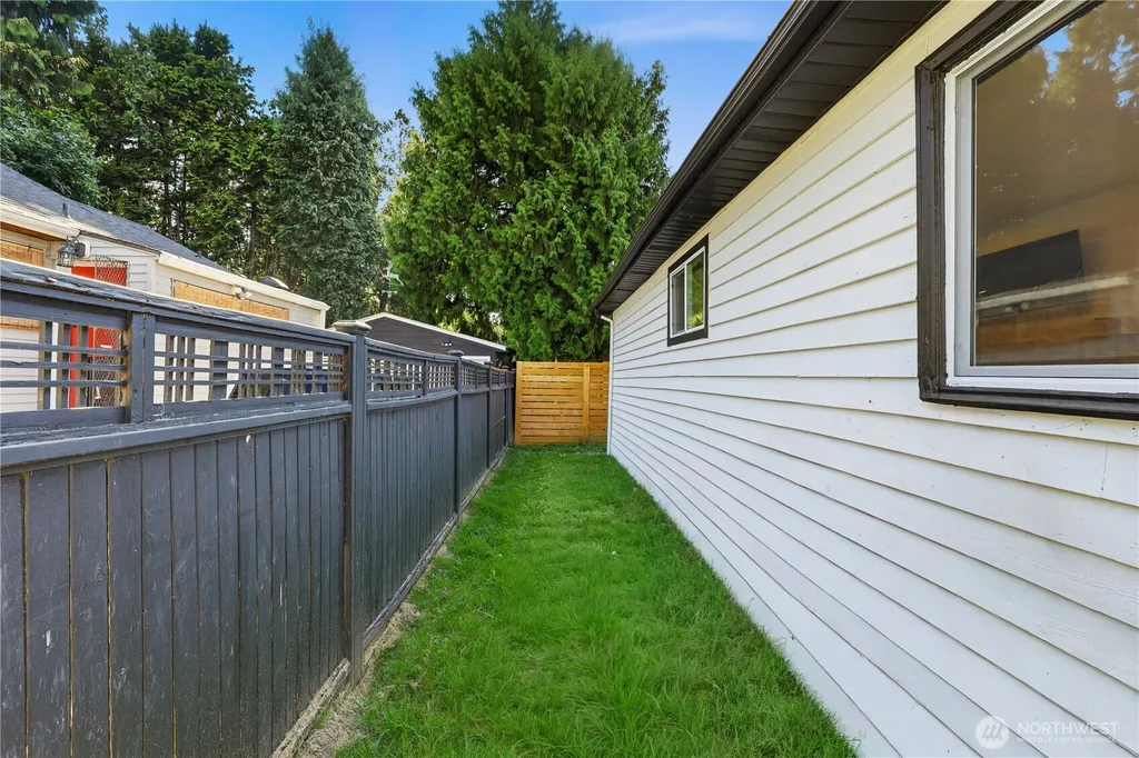 12215 44th Avenue S Tukwila WA 98178