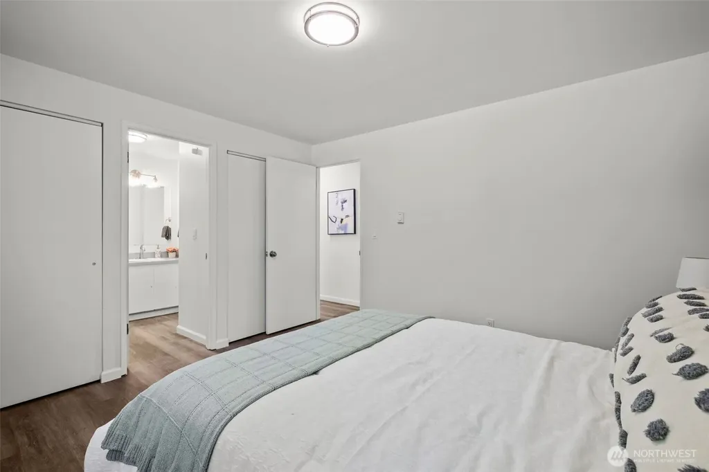 936 210th Avenue NE Sammamish WA 98074