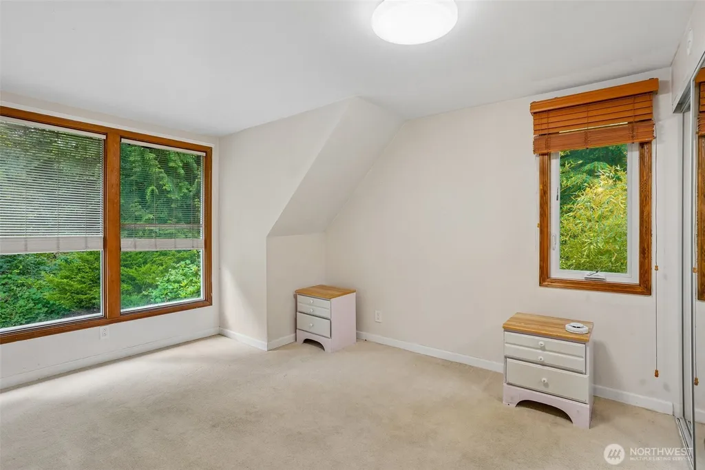 4902 Issaquah Pine Lake Road Sammamish WA 98029