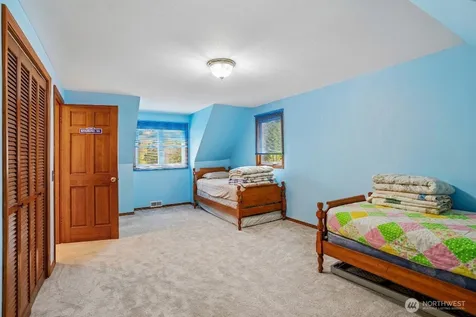 4902 Issaquah Pine Lake Road Sammamish WA 98029