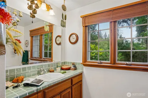 4902 Issaquah Pine Lake Road Sammamish WA 98029