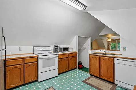 4902 Issaquah Pine Lake Road Sammamish WA 98029