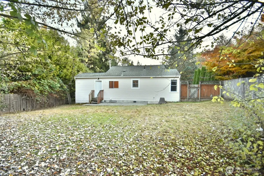 5522 NE 193rd Street Lake Forest Park WA 98155