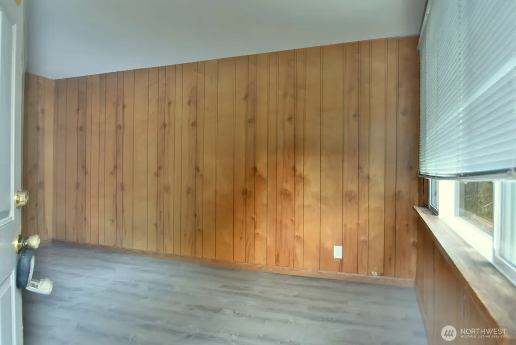5522 NE 193rd Street Lake Forest Park WA 98155