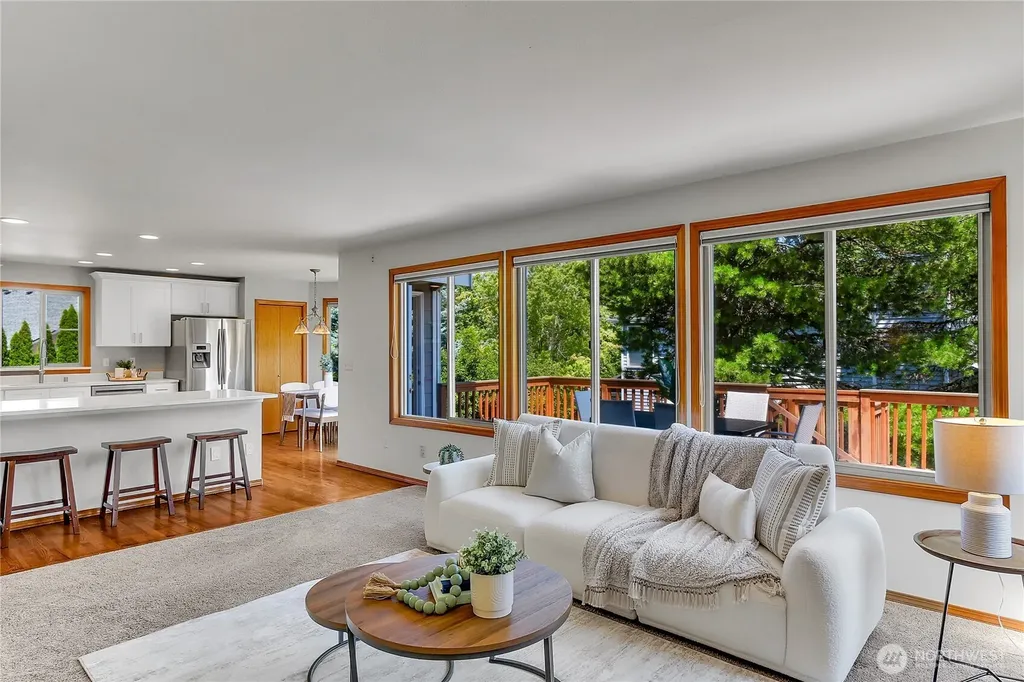24115 26th Avenue SE Bothell WA 98021