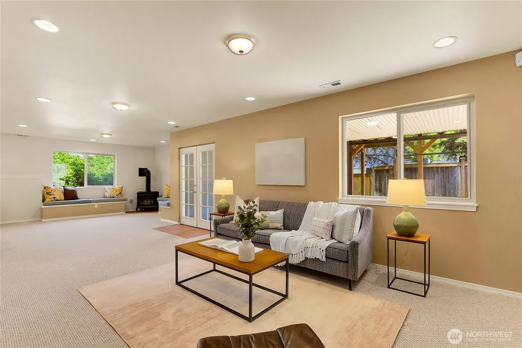 24115 26th Avenue SE Bothell WA 98021