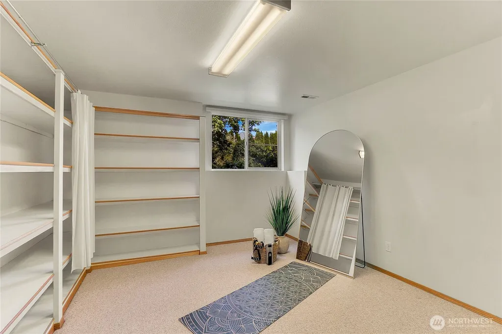 24115 26th Avenue SE Bothell WA 98021