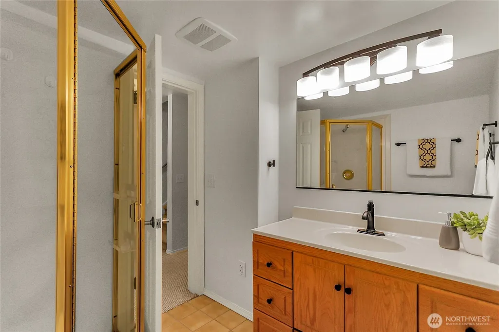 24115 26th Avenue SE Bothell WA 98021