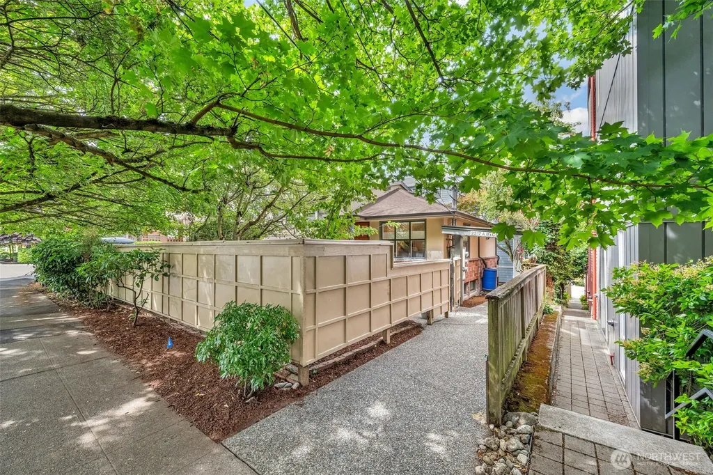 2315 Franklin Avenue E Seattle WA 98102