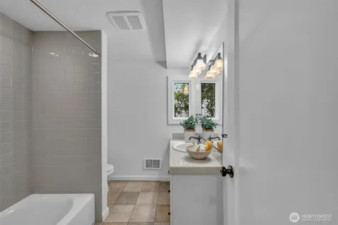 2315 Franklin Avenue E Seattle WA 98102