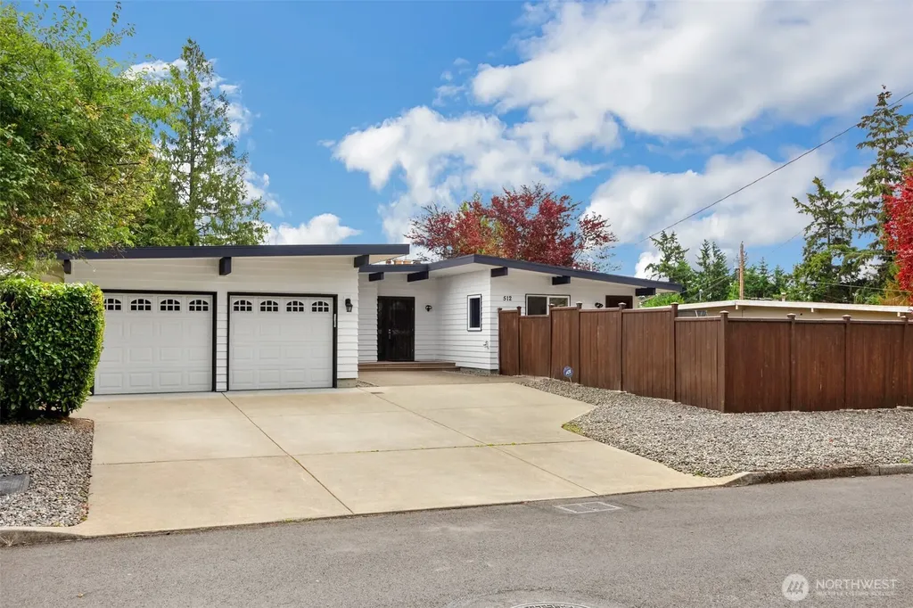 512 167th Ave NE Bellevue WA 98008