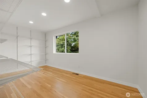 512 167th Ave NE Bellevue WA 98008
