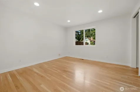 512 167th Ave NE Bellevue WA 98008