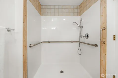 512 167th Ave NE Bellevue WA 98008