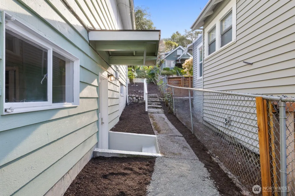 3318 20th Avenue S Seattle WA 98144