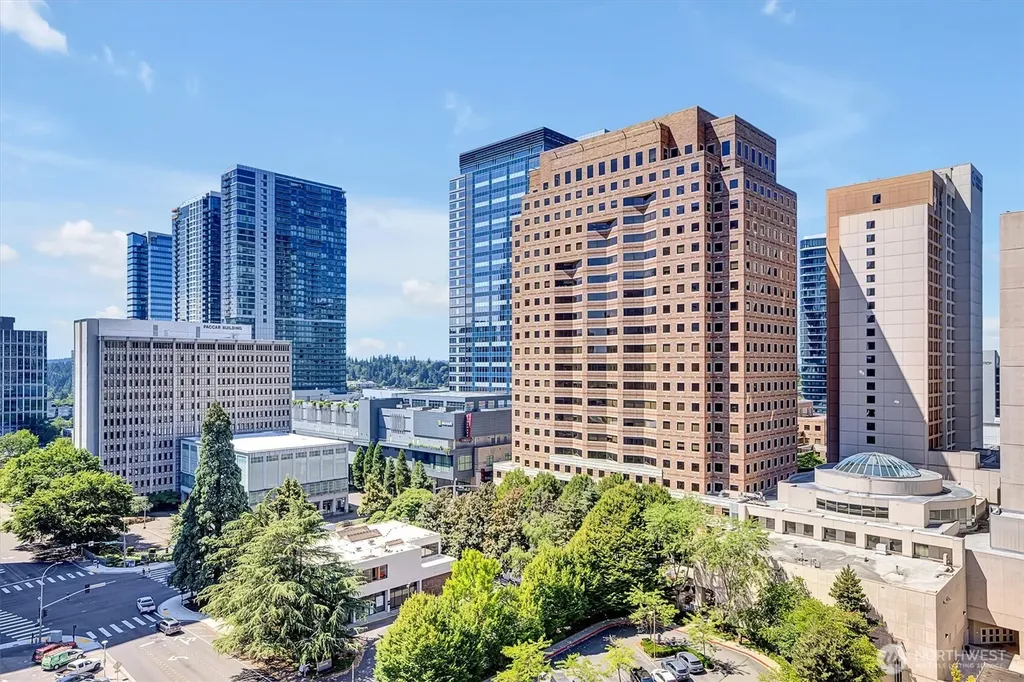 10610 NE 9th Place Bellevue WA 98004