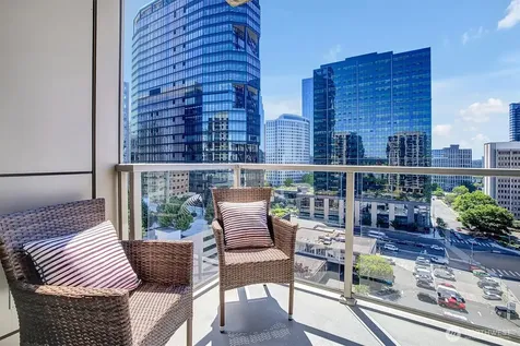 10610 NE 9th Place Bellevue WA 98004