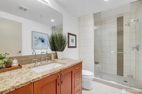 10610 NE 9th Place Bellevue WA 98004