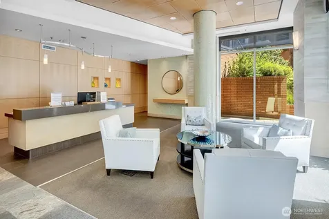 10610 NE 9th Place Bellevue WA 98004