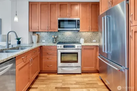 10610 NE 9th Place Bellevue WA 98004