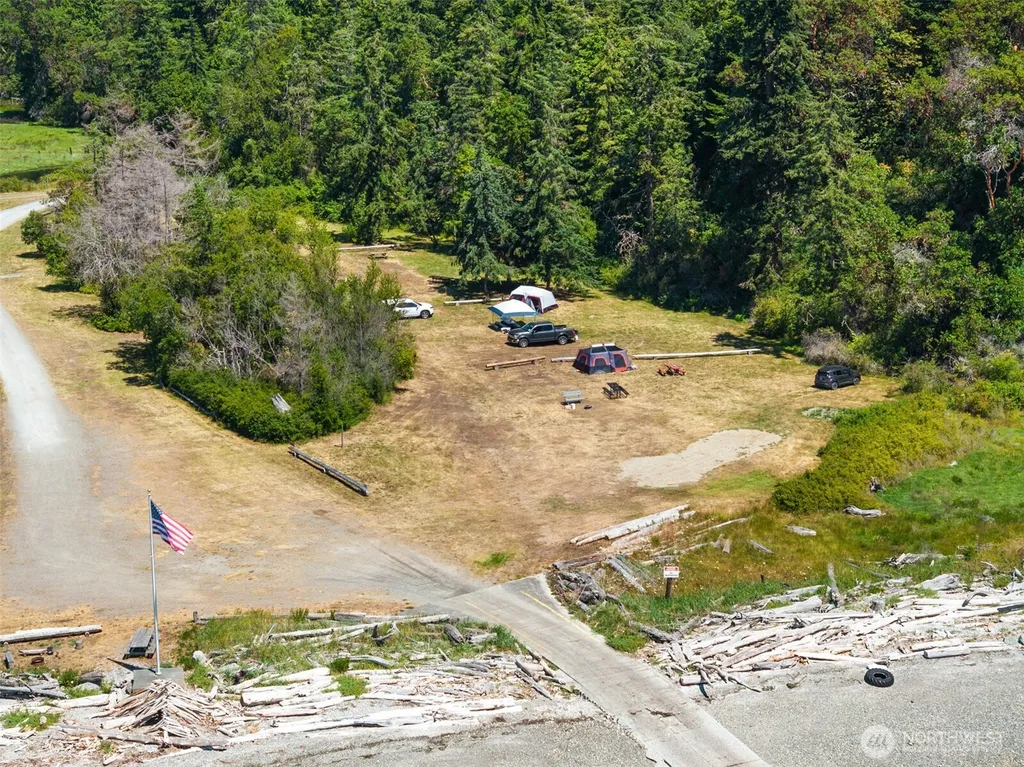 841 Admiralty Way Camano Island WA 98282